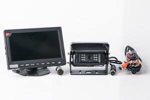 SYSTEM BEZPIECZNEJ PRACY SBP-770-100 - zestaw (monitor 7 cali+ przewód 15m (5 PIN)+ kamera zamykana i podgrzewana.)